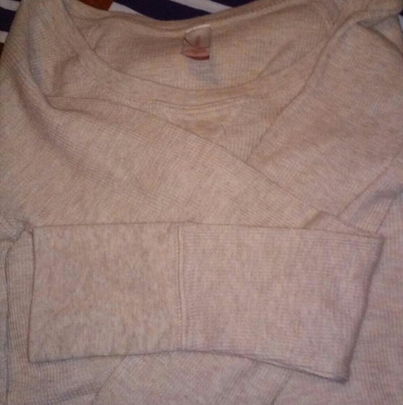 3/$15 6/$25 2 LS Women's Shirts - Picture 2 of 3